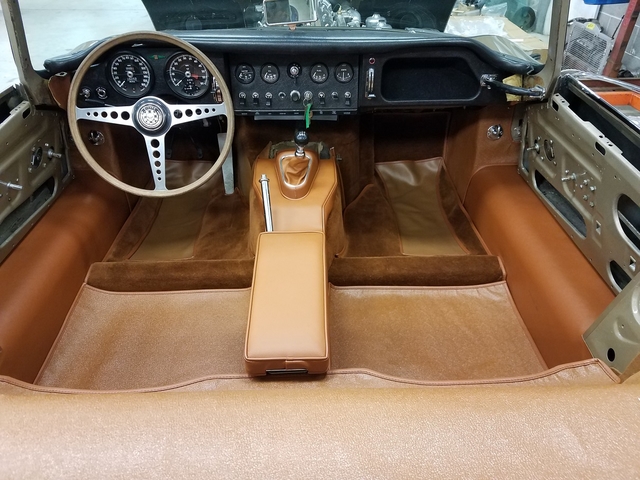 Sandy - Interior