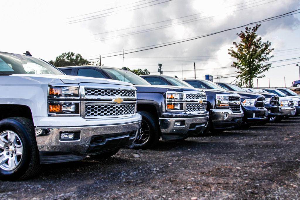 2023 Ford F-150 Lightning Platinum photo 48
