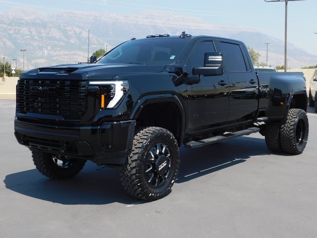 2024 GMC 3500 BLACK - 21658