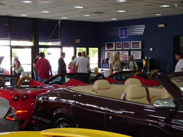 SHOW ROOM 