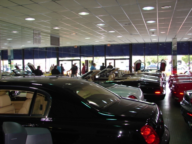 SHOW ROOM